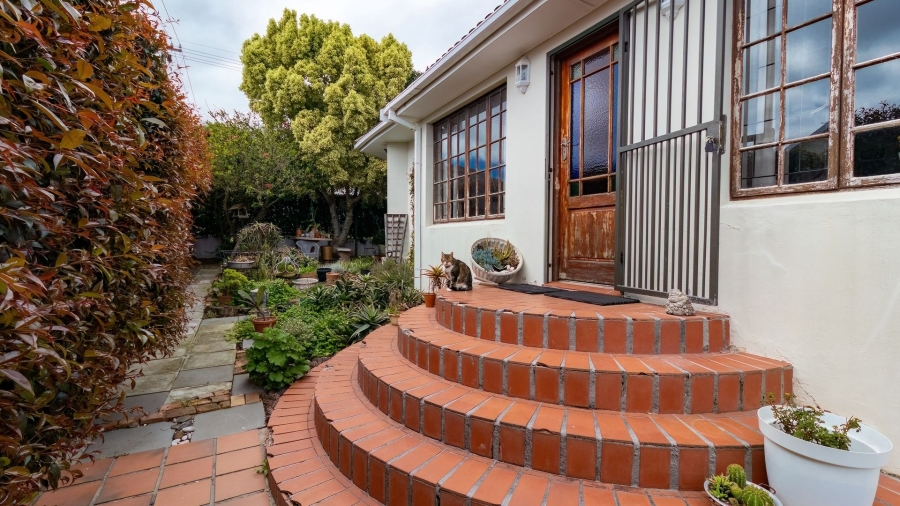 3 Bedroom Property for Sale in Voelklip Western Cape